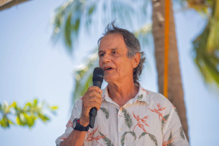 Festival da Velas termina e a praia de Burgalhau, conhecida como o Caribe brasileiro, torna-se exemplo de práticas sustentáveis