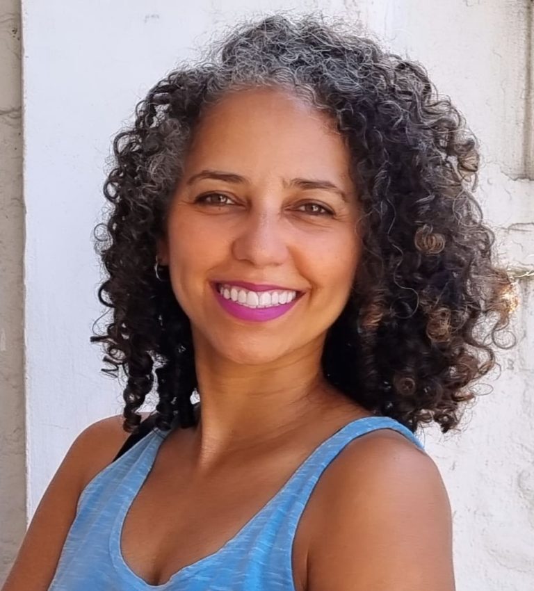 Gaby Freitaz é a convidada do Sarau na Sala