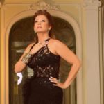 Kristhel Byancco leva a Brasília a experiência “Joias do Poder”, unindo arte, design, literatura e protagonismo feminino